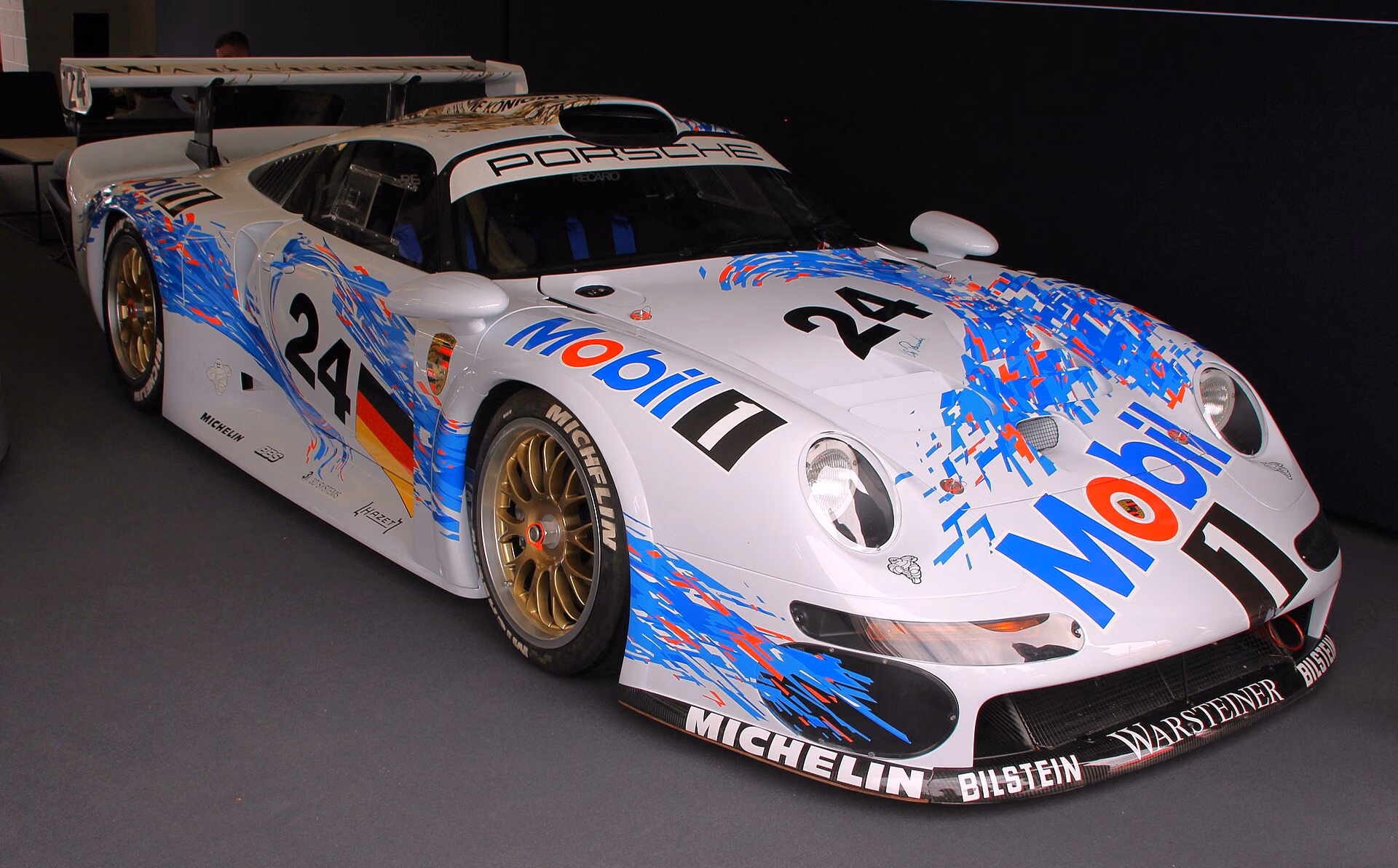 Porsche 911 GT1 — photo 3